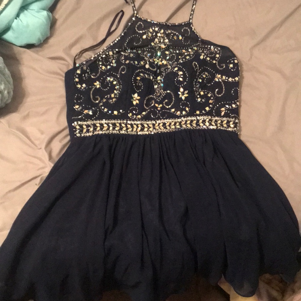 *BRAND NEW* BeeDarlin' Size 15/16 Short Dress